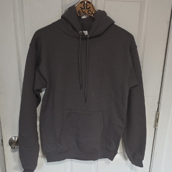 Hanes Other - BRAND NEW HOODIE.